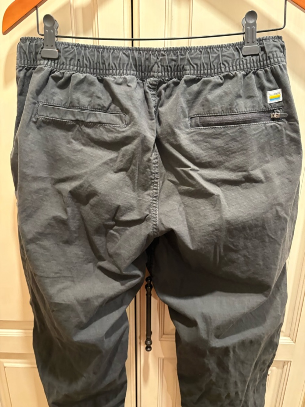 Vuori Black Drawstring Joggers - Picture 9 of 10